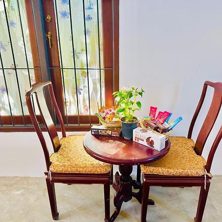 Sea Breeze Guest House Negombo Exterior foto