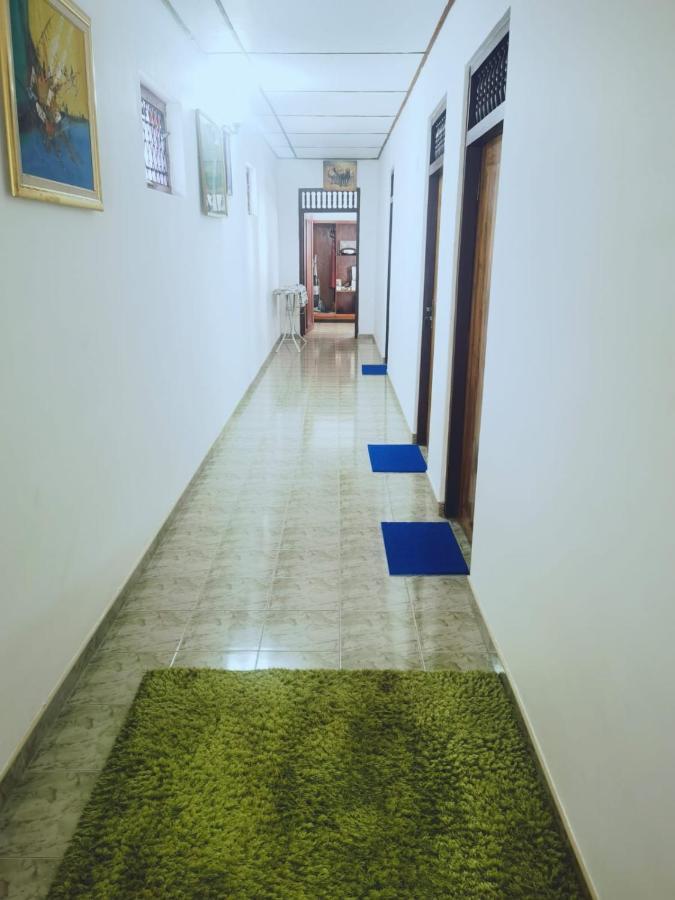 Sea Breeze Guest House Negombo Exterior foto
