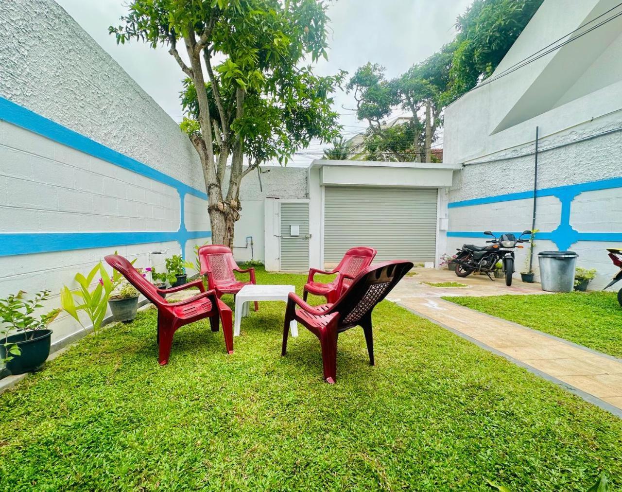 Sea Breeze Guest House Negombo Exterior foto